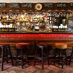 The Pub Πανσιόν 3*