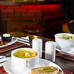 The Pub 3* Ντίνγκλε