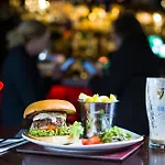 The Pub 3* Ντίνγκλε
