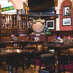The Pub Πανσιόν 3*