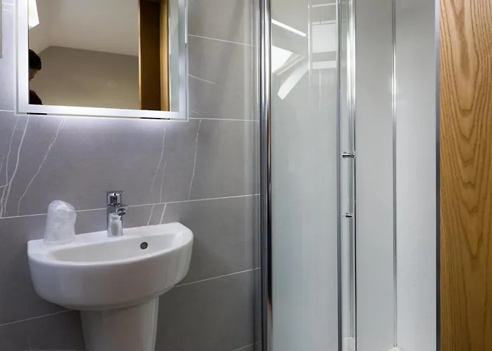 The Pub 게스트하우스 딩글