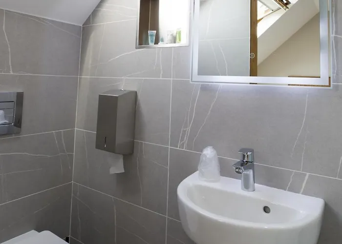 Konukevi The Pub Dingle